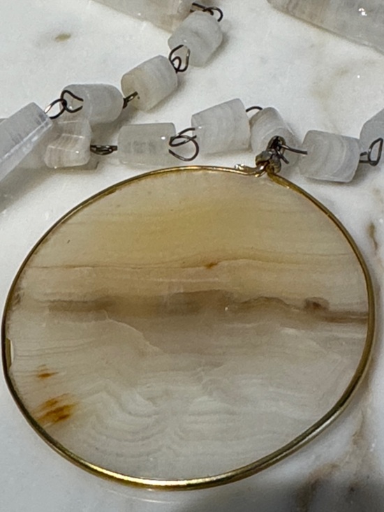 70s Vintage Agate Pendant Necklace - Picture 4 of 8